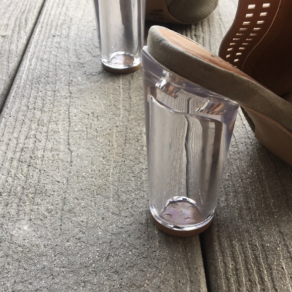 Qupid size 7 green open toe high heel sandals. - Picture 3 of 8